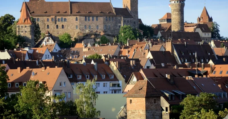 Nuremberg: Private Old Town tour through the Middle Ages with a local guide