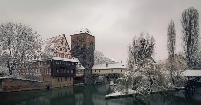 Nuremberg: Christmas Market Magic with a local